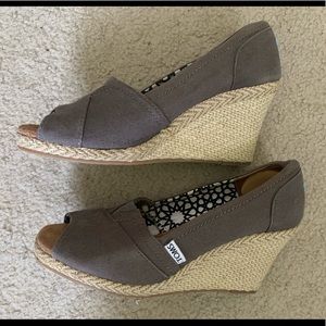 Toms Wedges